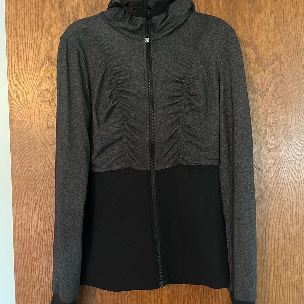 Lululemon Dance Studio Jacket lll, size 6